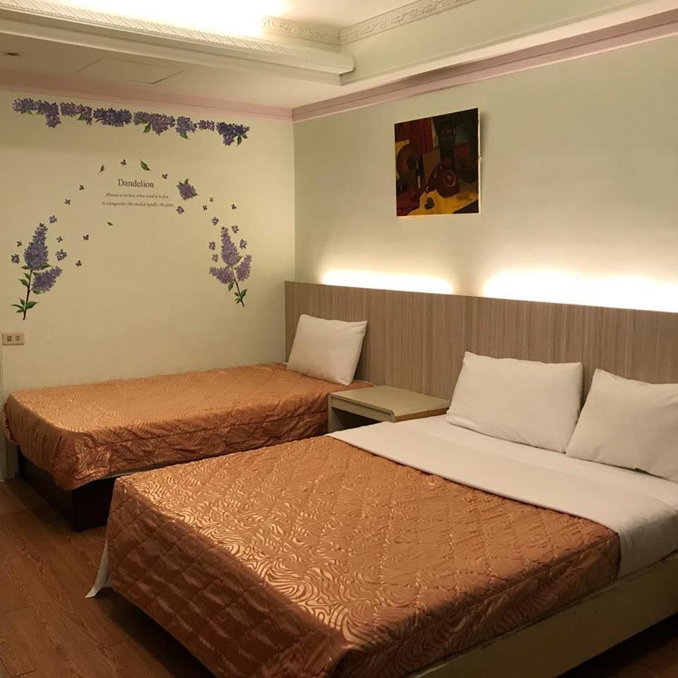 Rido Hotel Taichung Esterno foto
